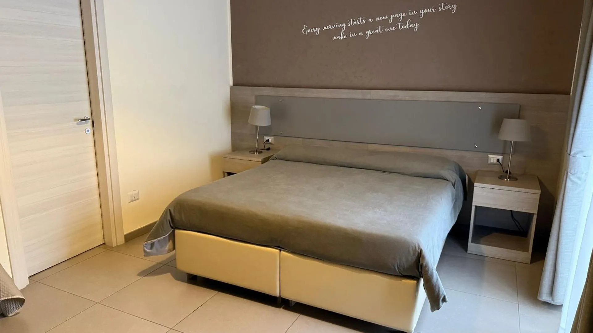 Bed And Breakfast Aereoparking Naples Italy