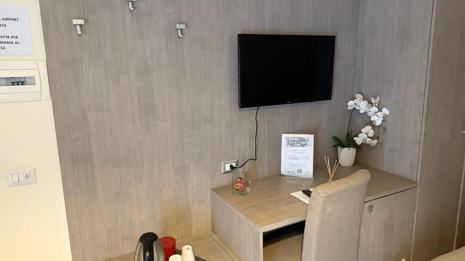 Bed And Breakfast Aereoparking Naples 0*,  Italy